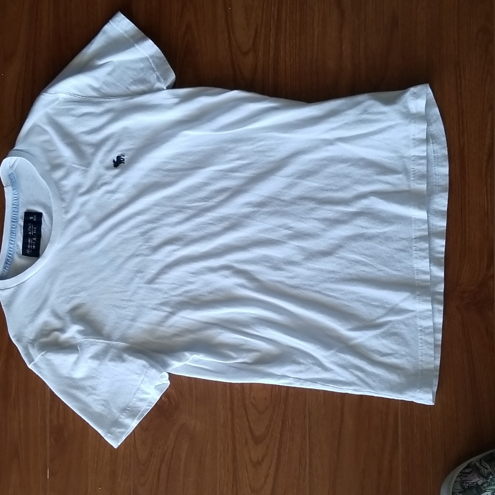Abercrombie & Fitch tshirt
